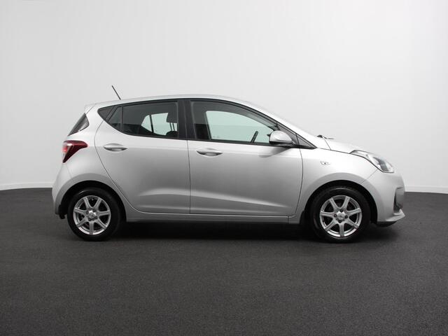 Hyundai I 10 1.0i Comfort Airco Cruise control Navigatie Lichtmetalen velgen Radio Apple Carplay/ Android auto