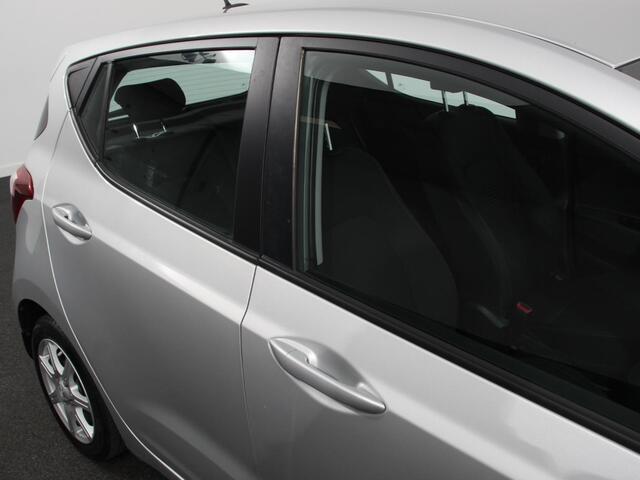 Hyundai I 10 1.0i Comfort Airco Cruise control Navigatie Lichtmetalen velgen Radio Apple Carplay/ Android auto
