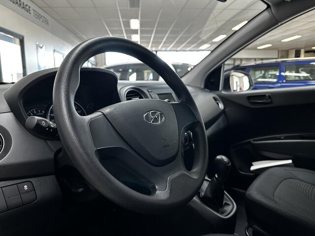 Hyundai I 10 1.0i i-Motion/ Airco/ C.V. Afstand/ Elek. pakket/ Isofix/ Radio-CD AUX & USB/ Deelbare achterbank/ Multi. Stuur/ Dagrijverl.