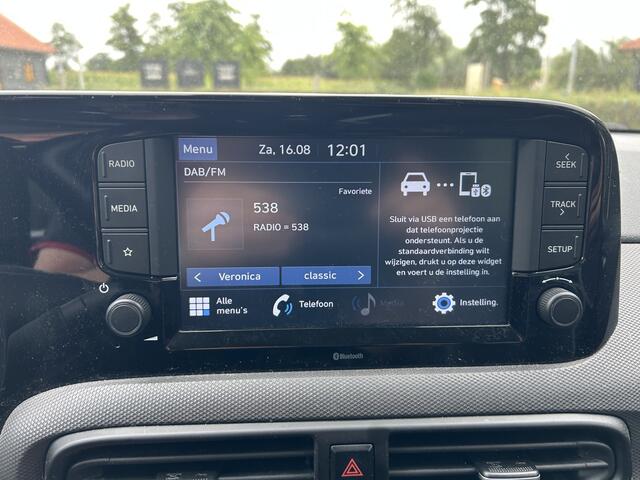 Hyundai I 10 1.0 Comfort App Led Cruise Two Tone Nap