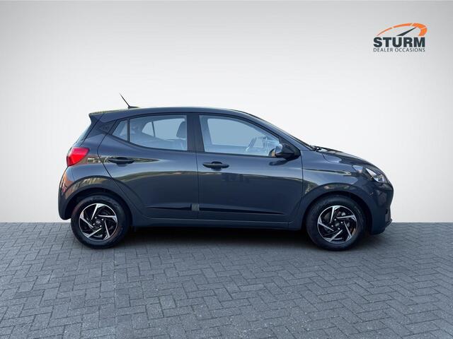 Hyundai I 10 1.0 Comfort | Apple Carplay/Android Auto | LM Velgen | Cruise Control | Airco | DAB | Bluetooth Tel. | Rijklaarprijs!