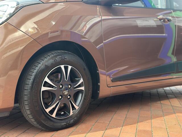 Hyundai I 10 1.0i i-Premium | Airco | Navi | Dealer onderhouden