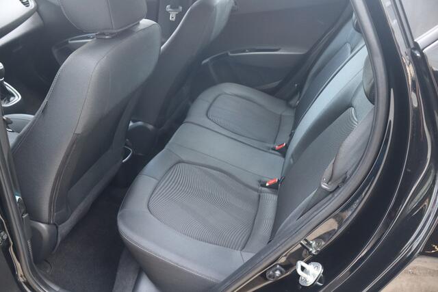 Hyundai I 10 1.0i Comfort NL-Auto!! Navigatie I PDC i Airco