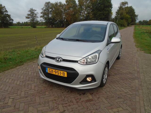 Hyundai I 10 1.0i i-Motion Comfort ALL SEASON CRUISE CONTR