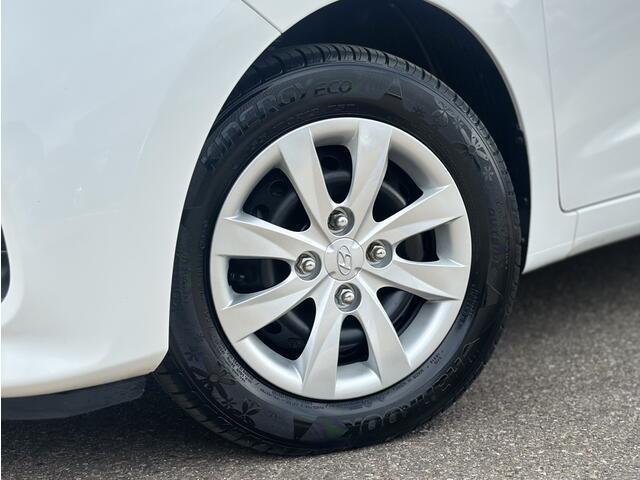 Hyundai I 10 1.0i Comfort / Navigatie / Carplay-Android Auto / Airco