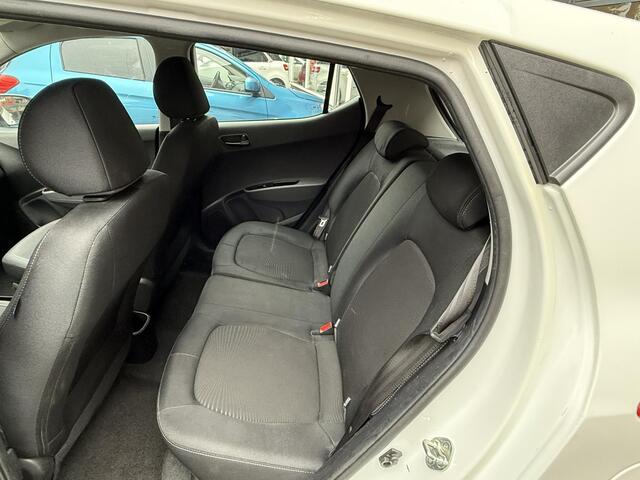 Hyundai I 10 1.0i Comfort / Airco/ Navigatie/ Cruise/ Apple carplay/ PDC/ LED