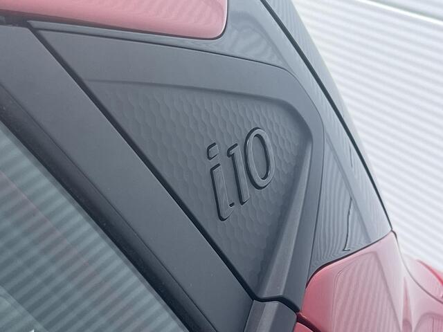 Hyundai I 10 1.0 Comfort Smart 5-zits / Navigatie / Cruise Control / Airco / LED dagrijverlichting / Achteruitrijcamera / Parkeersensoren achter / Fabrieksgarantie t/m 16-7-2030 /