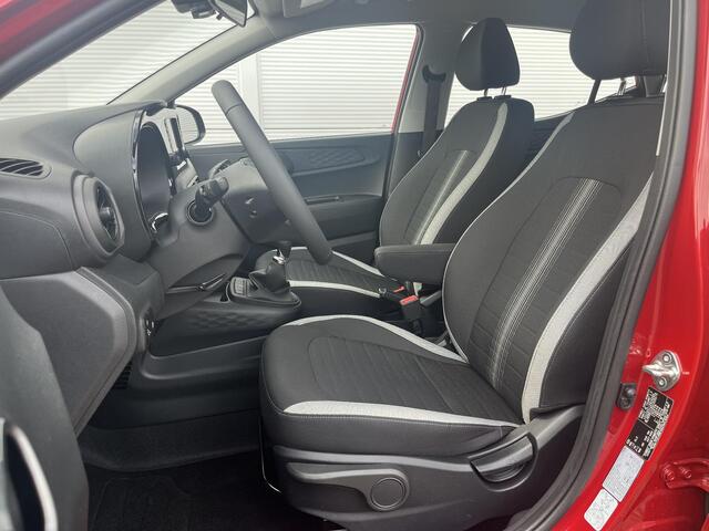 Hyundai I 10 1.0 Comfort Smart 5-zits / Navigatie / Cruise Control / Airco / LED dagrijverlichting / Achteruitrijcamera / Parkeersensoren achter / Fabrieksgarantie t/m 16-7-2030 /