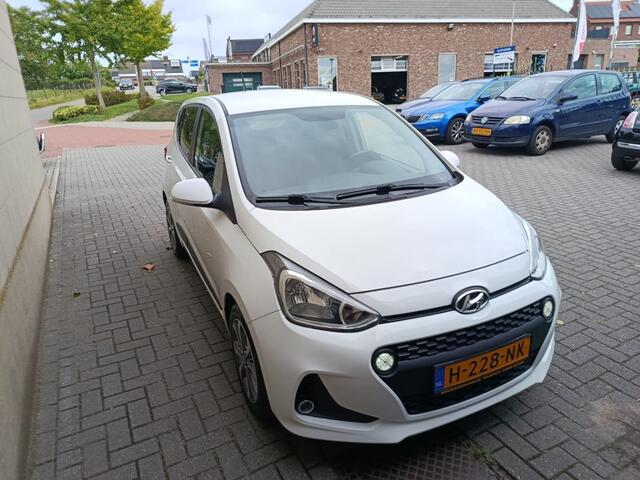 Hyundai I 10 1.0I I-PREMIUM