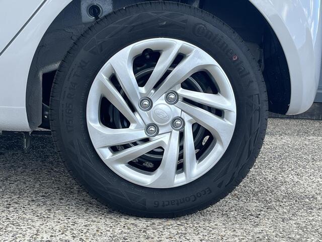 Hyundai I 10 1.0 Comfort | ¤2500 KORTING | CAMERA | PARKEERSENSOREN | NAVIGATIE | APPLE CARPLY & ANDROID AUTO | NIEUW UIT VOORRAAD