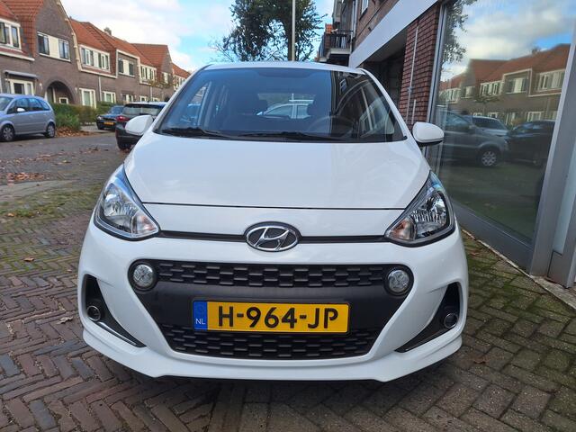 Hyundai I 10 1.0i Comfort /Navi/Apple/Android/Cruise/Pdc/Garantie
