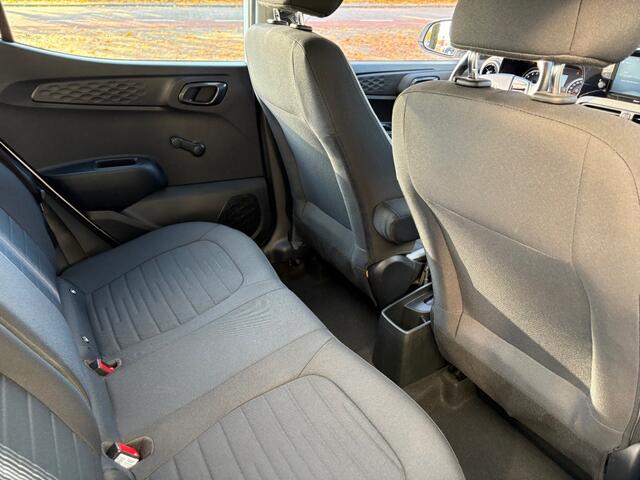 Hyundai I 10 1.0 nw model Airco Multimedia Cruise