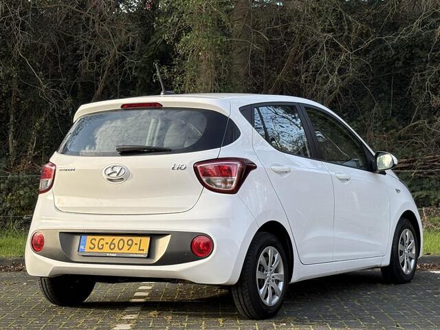 Hyundai I 10 5drs 1.0i 67pk Comfort | Navigatie | Apple Carplay-Android Auto | Cruise control | Elektrisch verstelbare spiegels | Elektrische ramen voor en achter |