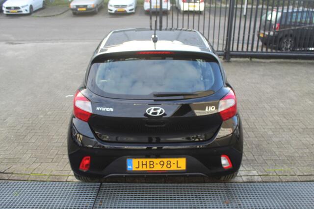 Hyundai I 10 1.0 Comfort Smart 5-zits Automaat/Cruise control/Bluetooth/Parkeersensoren/Stoelverwarming/Stuurverwarming/Airco/Licht metalen velgen