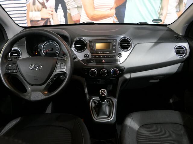 Hyundai I 10 1.0i Comfort All seasons - Cruise - Radio - Elektrische ramen