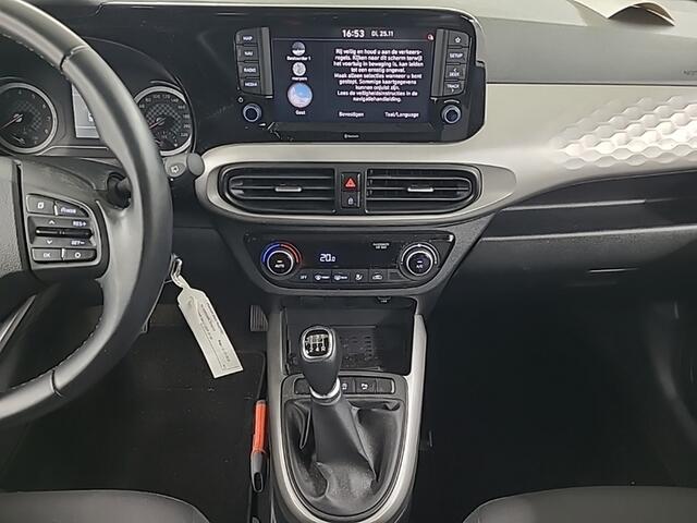 Hyundai I 10 1.0 Premium 1e-Eig. & Keurig-Onderh. BOVAG-Garantie. NL-Auto.