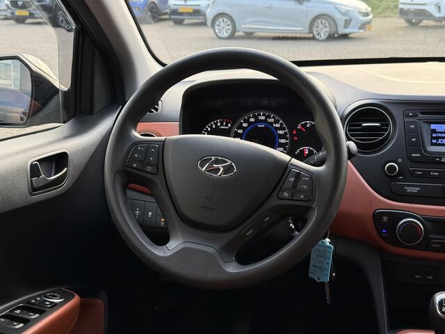 Hyundai I 10 1.0i i-Motion Comfort | NAP | Trekhaak | Climate Control | Cruise Control | All-Season banden |