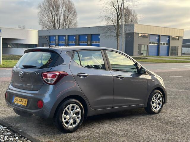 Hyundai I 10 1.0i Comfort '' Infotainmentsystem Incl. NAV - PDC - CC ''
