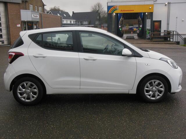 Hyundai I 10 1.0i Comfort 5p. Staat in Hardenberg