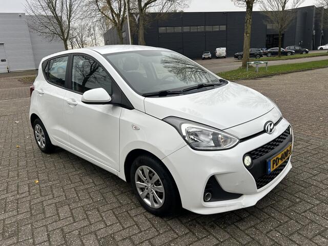 Hyundai I 10 1.0i Go! NAVI CRUISE CLIMA DEALER NAP!