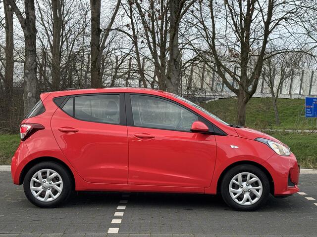 Hyundai I 10 1.0i 5drs 67PK Comfort | Navigatie | Apple Carplay & Android Auto | Cruise control | Elektrisch verstelbare spiegels | Elektrische ramen voor en achter |