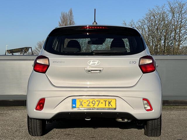 Hyundai I 10 5drs 1.0 67PK Comfort Smart | Geïntegreerde navigatiesysteem | Lage kmstand | Achteruitrijcamera |