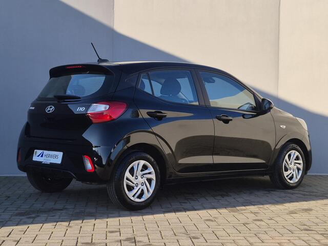 Hyundai I 10 1.0 Premium Handgeschakeld / Fabrieksgarantie tot 09-2029 / Stuur en Stoel verwarming / Achteruitrijcamera / Navigatie via Apple Carplay/Android Auto / Cruise control / Airco /