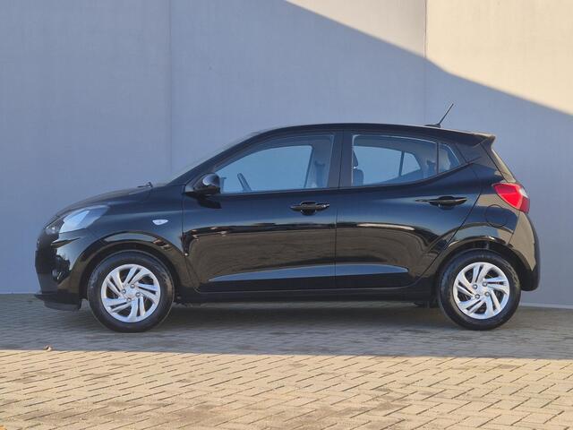 Hyundai I 10 1.0 Premium Handgeschakeld / Fabrieksgarantie tot 09-2029 / Stuur en Stoel verwarming / Achteruitrijcamera / Navigatie via Apple Carplay/Android Auto / Cruise control / Airco /