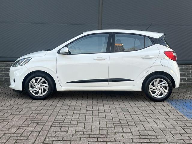 Hyundai I 10 1.0 Premium / Dealer onderhouden / Navigatie / Apple Carplay & Android Auto / Climate / Cruise / Camera /
