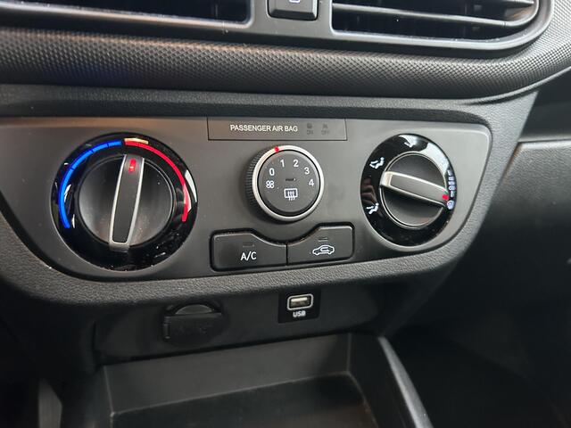 Hyundai I 10 1.0 Comfort Smart 5-zits / Cruise Control / Navigatie / Stoelverwarming Voorzijde / Stuurwiel Verwarming / Camera / Parkeersensoren /