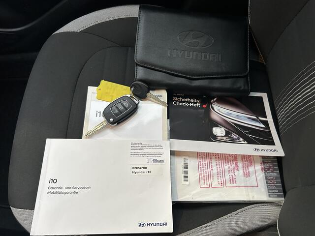 Hyundai I 10 1.0 Comfort Smart 5-zits / Cruise Control / Navigatie / Stoelverwarming Voorzijde / Stuurwiel Verwarming / Camera / Parkeersensoren /