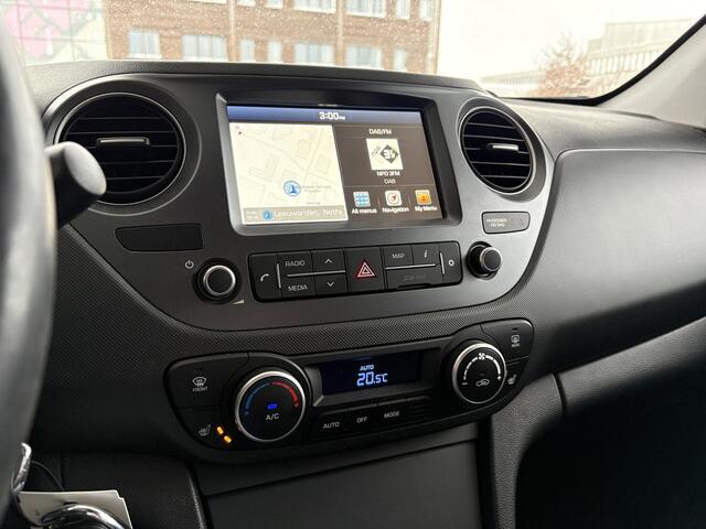 Hyundai I 10 1.0i Premium | Stoelverwarming | Cruise Control | Parkeersensoren | Navigatie & Carplay |
