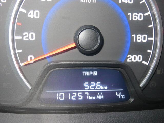 Hyundai I 10 1.0i Comfort rijdbare schade !!! airco ,cruise ,elek pakket