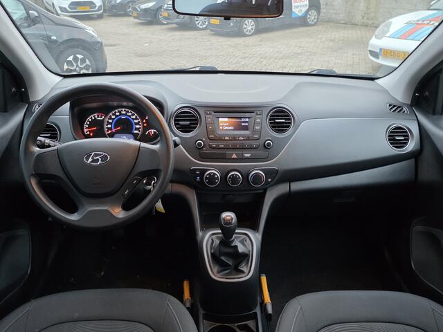 Hyundai I 10 1.0i i-Drive 5 DRS CV BOARDCOMPUTER KM STAND