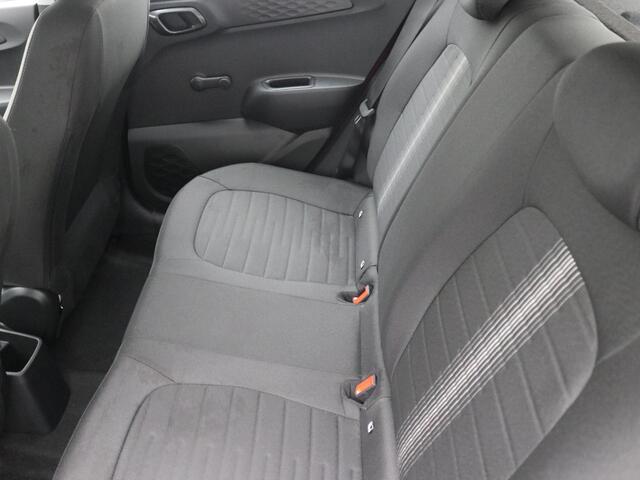 Hyundai I 10 1.0 Comfort Limited / ¤ 1.800,- Voordeel op de nieuwprijs / Prijs is rijklaar / Direct Leverbaar / Navigatie / Camera / Apple Carplay & Android Auto / Bluetooth / Airco /