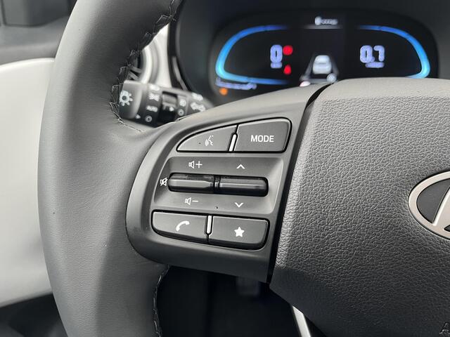 Hyundai I 10 1.0 Premium /1500 Voordeel / Snel Uit Voorraad Leverbaar / Navigatie / Cruise Control /