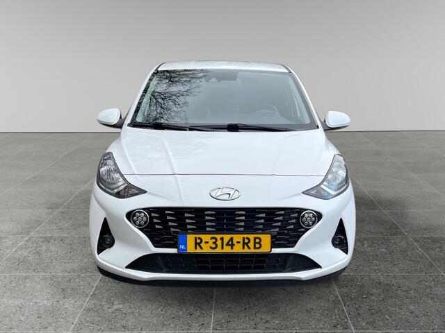 Hyundai I 10 5drs 1.0 67pk Comfort | APPLE CARPLAY & ANDROID MULTIMEDIASYSTEEM | ARMSTEUN | CRUISECONTROL | 1STE EIGENAAR |