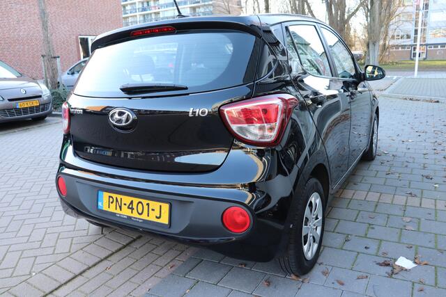 Hyundai I 10 1.0i Go! Navigatie, climate controle. .
