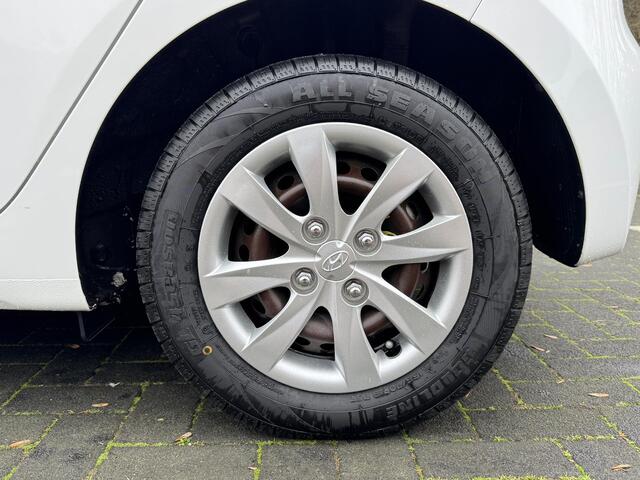 Hyundai I 10 5-deurs 1.0i i-Motion 67pk | TREKHAAK | AIRCO | ALLSEASON BANDEN | ELEKTRISCH PAKKET | LAGE KM-STAND! |