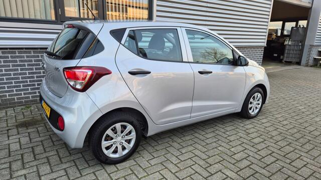 Hyundai I 10 1.0i Motion AIRCO EL RAMEN CENTR AFST NAP