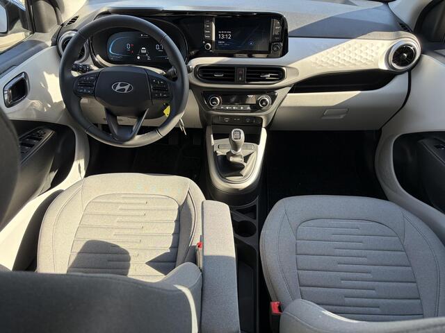 Hyundai I 10 1.0 Premium / Luxe licht interieur / Navigatie / Apple & Android Carplay / Achteruitrijcamera / Parkeersensoren achter / Elektrische ramen voor & achter /