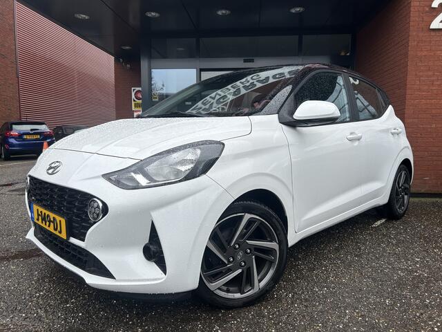 Hyundai I 10 1.0 Comfort 5-zits // NAVI + CARPLAY // CAMERA // CRUISE // LMV // DAB