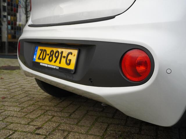 Hyundai I 10 1.0i Comfort 5p. AUTOMAAT / 26.000KM!! / 1E EIGENAAR / DEALER ONDERHOUDEN / NAVI / SMART PACK / PDC A / AIRCO / BLUETOOTH / DAB / APPLE CARPLAY / ANDROID AUTO / 14''