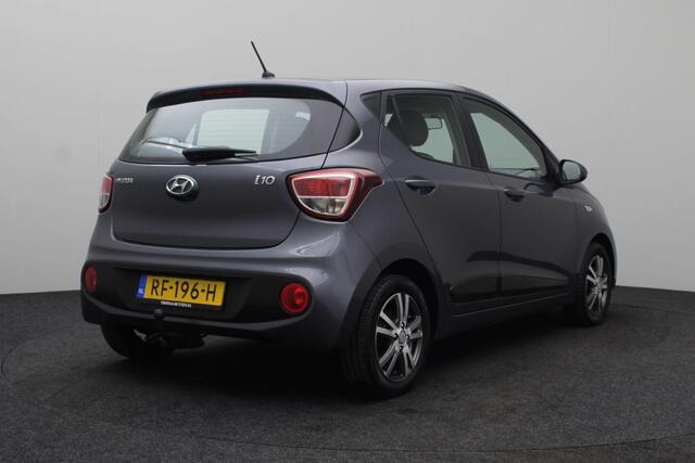 Hyundai I 10 1.0i Comfort 2018 | 1e Eigenaar | Cruise Control | Trekhaak | Lichtmetalen Velgen | Stuurwiel Bediening | Boekjes | 2 Sleutels | Nationale Autopas