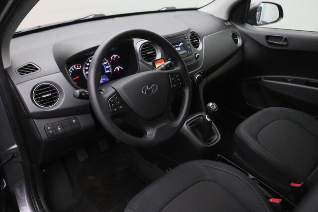 Hyundai I 10 1.0i Comfort 2018 | 1e Eigenaar | Cruise Control | Trekhaak | Lichtmetalen Velgen | Stuurwiel Bediening | Boekjes | 2 Sleutels | Nationale Autopas