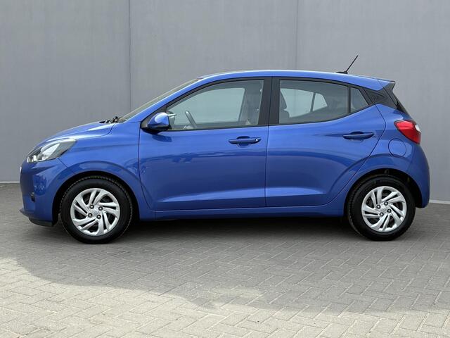 Hyundai I 10 1.0 Comfort / Navigatie d.m.v. Apple Carplay/Android auto / Cruise Control / Airco / Parkeersensoren achter / Bluetooth / All-season banden /