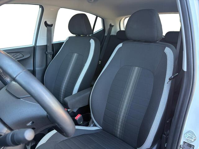 Hyundai I 10 Comfort Smart 1.0 MPI 67pk | AIRCO | NAVI | APPLE CARPLAY / ANDROID AUTO | CAMERA | LM-VELGEN | EXTRA GETINTE RAMEN | ARMSTEUN |