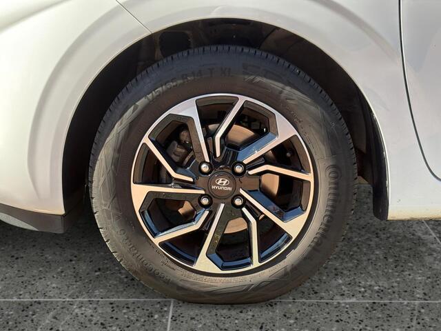 Hyundai I 10 Comfort Smart 1.0 MPI 67pk | AIRCO | NAVI | APPLE CARPLAY / ANDROID AUTO | CAMERA | LM-VELGEN | EXTRA GETINTE RAMEN | ARMSTEUN |