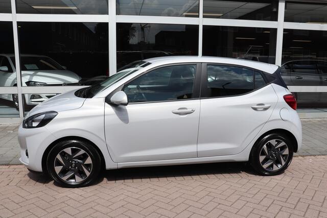 Hyundai I 10 1.0 Comfort 5-zits Uniek! lage km stand. voorzien van Apple Carplay/Android Auto