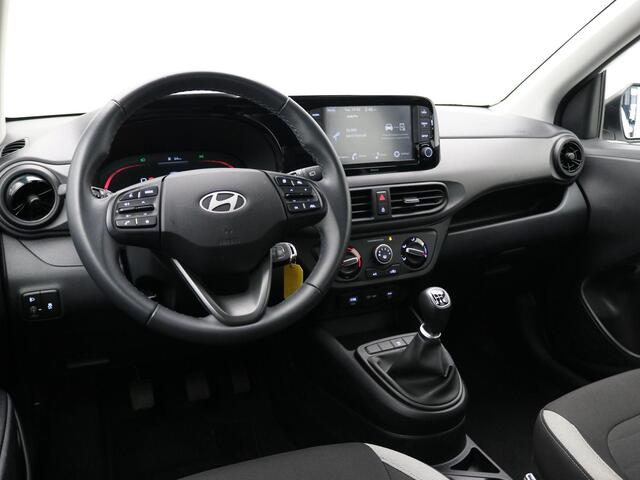 Hyundai I 10 1.0 Comfort "Edition" / Apple CarPlay & Android Auto / 14" LMV / Cruise Control / i10 Edition Striping / NL Auto / Dealer onderhouden / 1ste Eigenaar / Airco / Lichtsensor / Fabrieksgarantie tot 25-10-2029 /